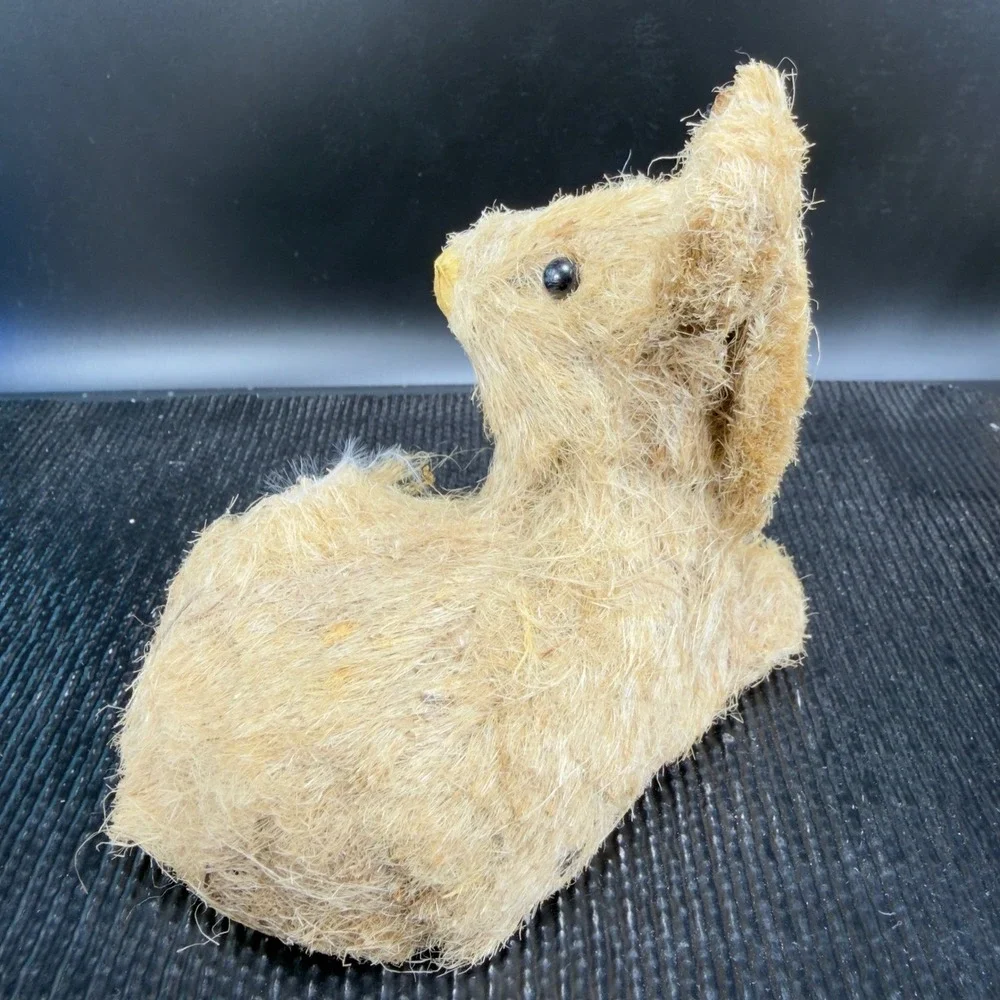 Pier 1 Imports Sisal Deer Figurines Set of 2 Tan Straw Woodland Fawn Lightweight